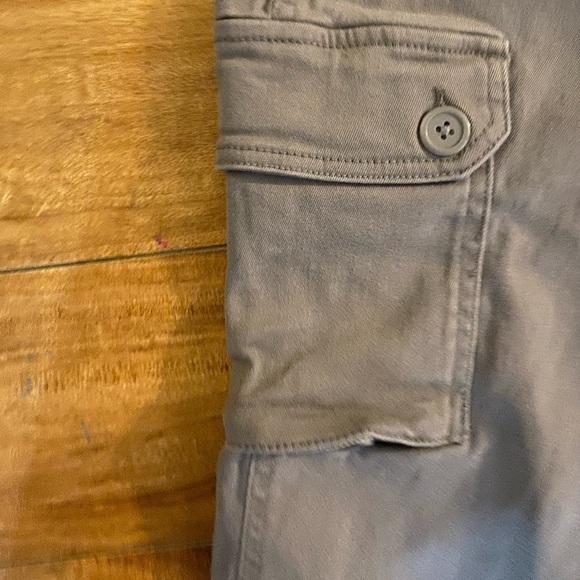 Joe’s Men’s Grey Drop Yoke Cargo Joggers (size small) - Picture 13 of 15